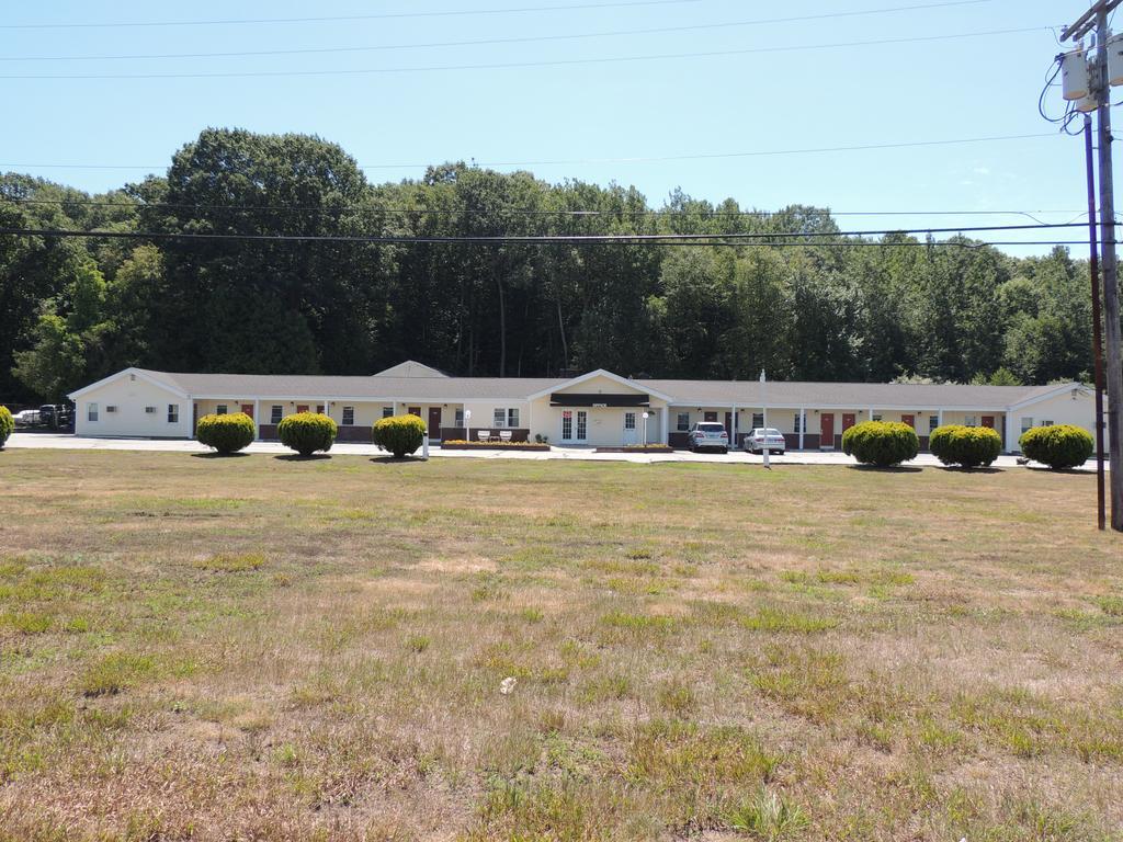 Windsor Motel Groton Exterior photo